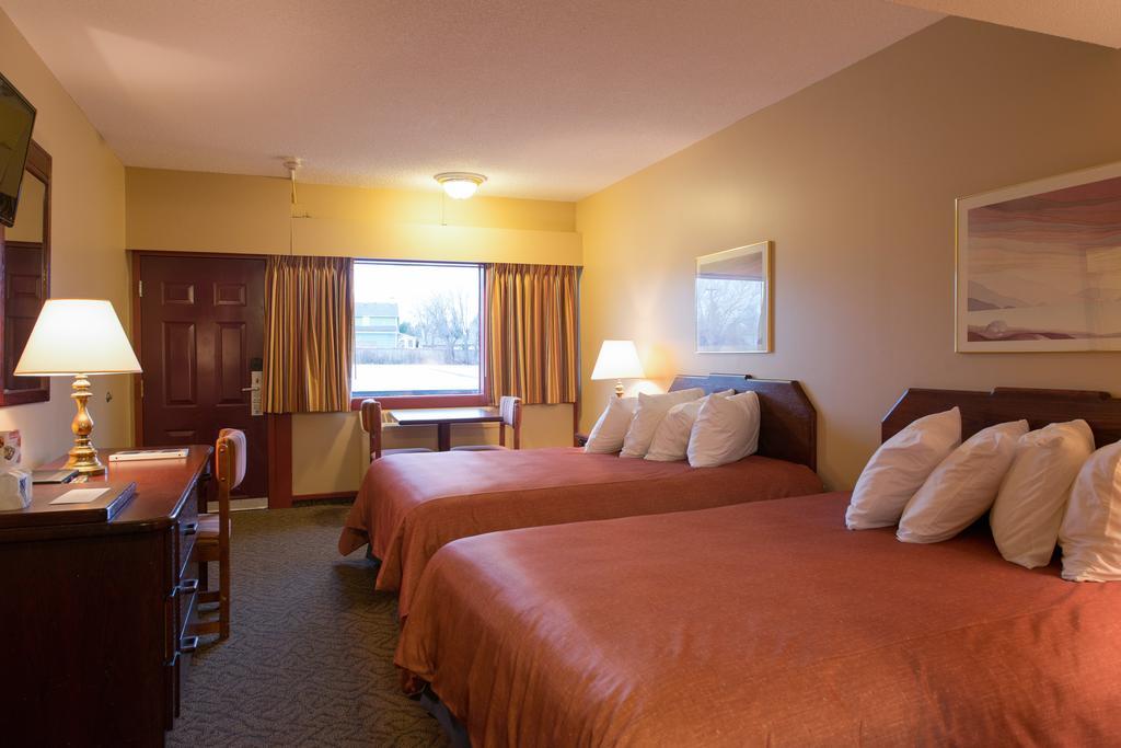 Assiniboine Gordon Inn On The Park 위니펙 외부 사진